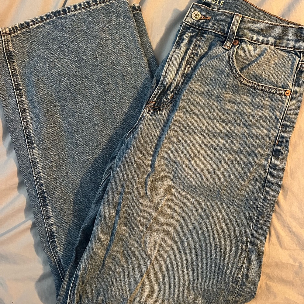 American Eagle Outfitters Women's Light Blue Straight Leg Jeans